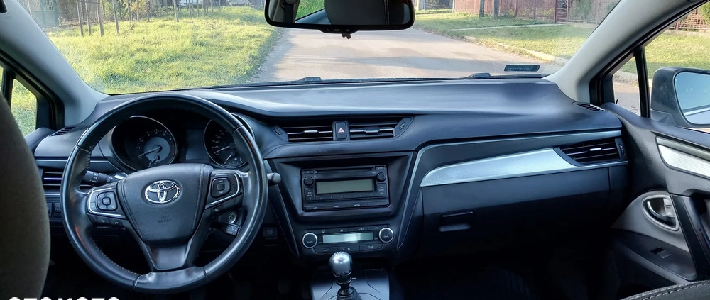 Toyota Avensis cena 49000 przebieg: 218800, rok produkcji 2016 z Olsztyn małe 79